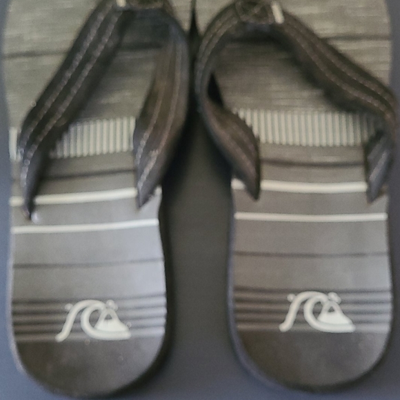 Quicksilver sz 12 mens flip flops - Picture 6 of 7